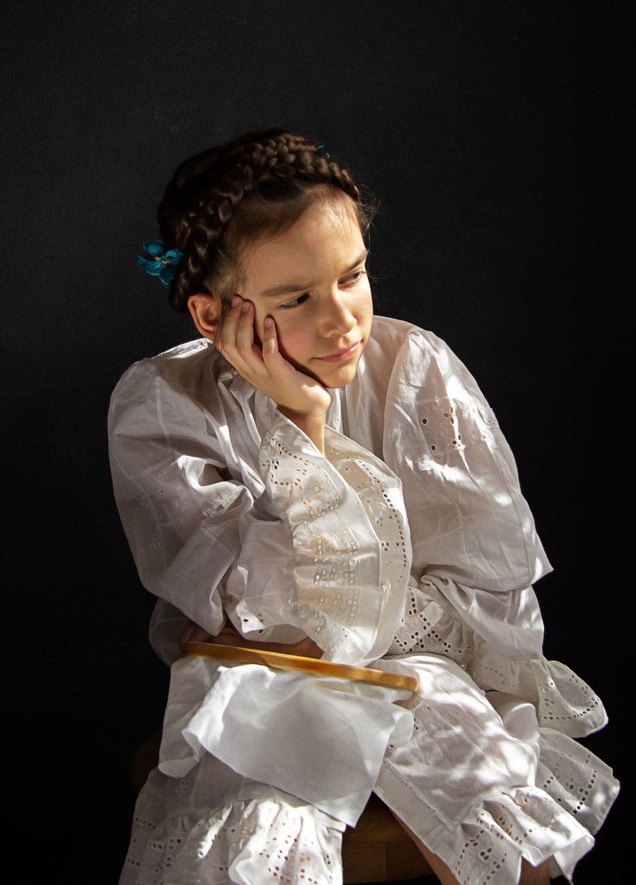 Вышивальщица