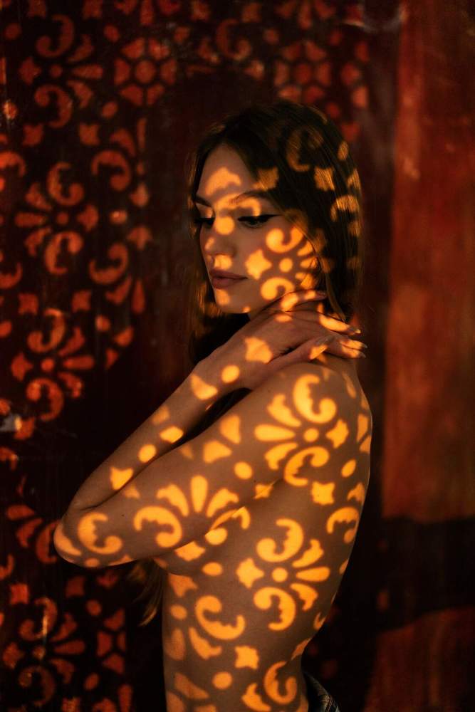 Замаскировалась