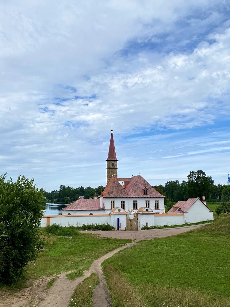 Приоратский дворец в  Гатчине