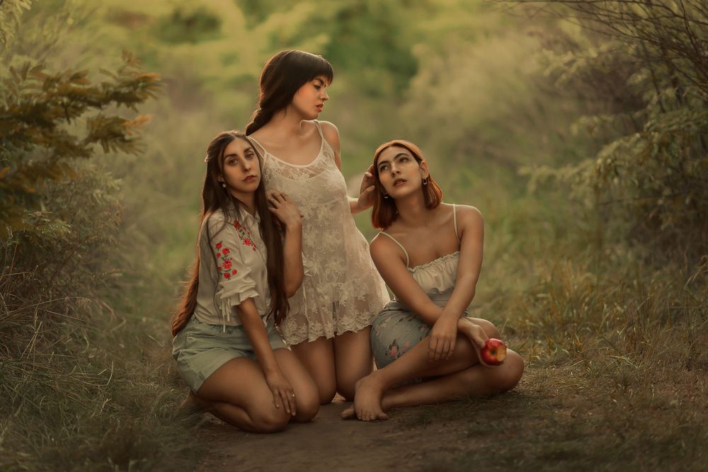 Photograph by Lola Mir