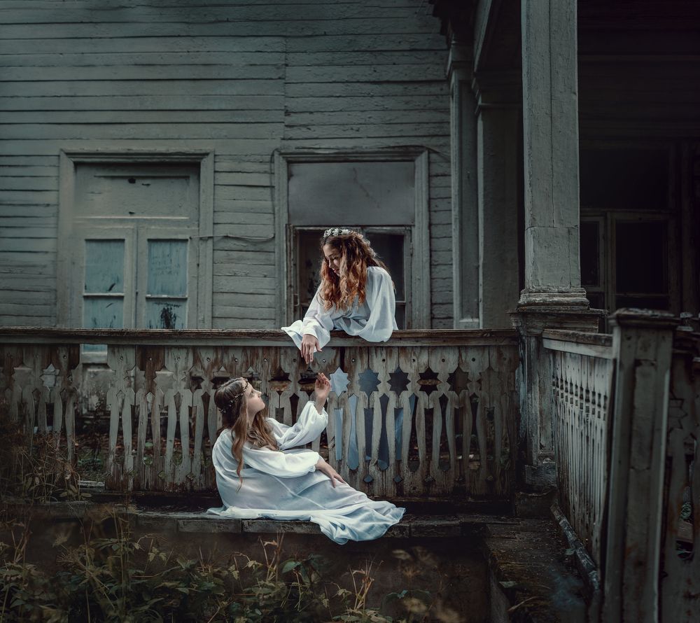 Photograph by Lisa Buzova