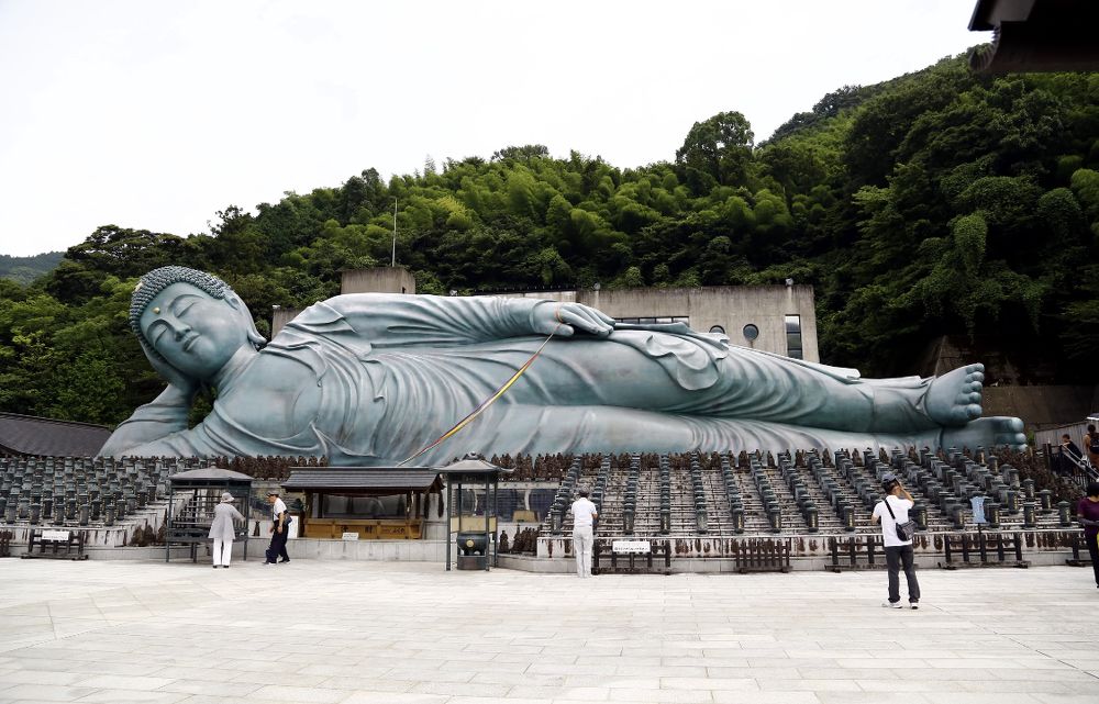 Лежащий Будда храма Нанзойн