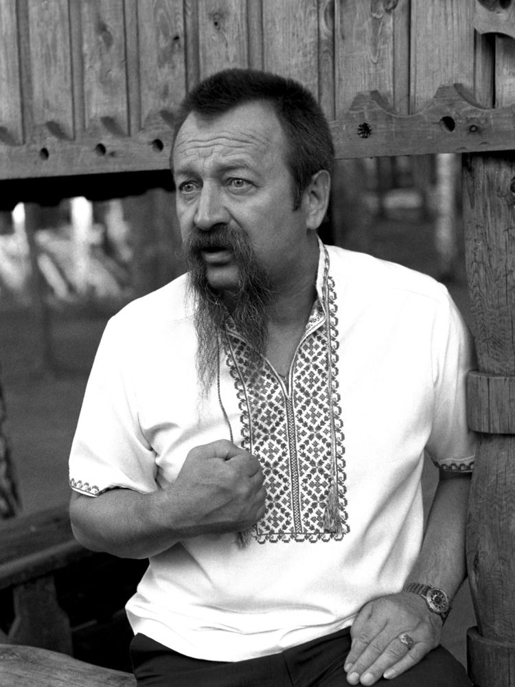 Всю жизнь детям.