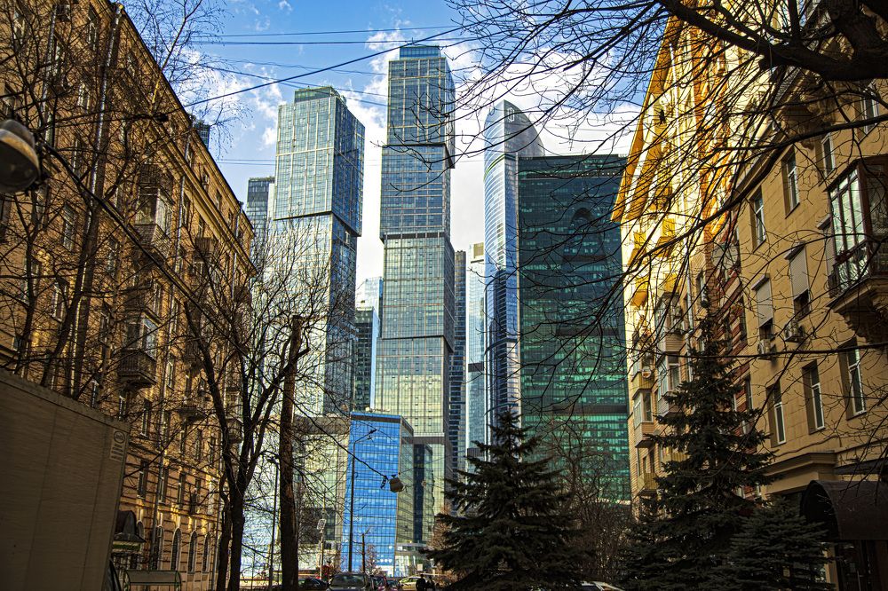 Прыжок из старой Москвы в новую.
