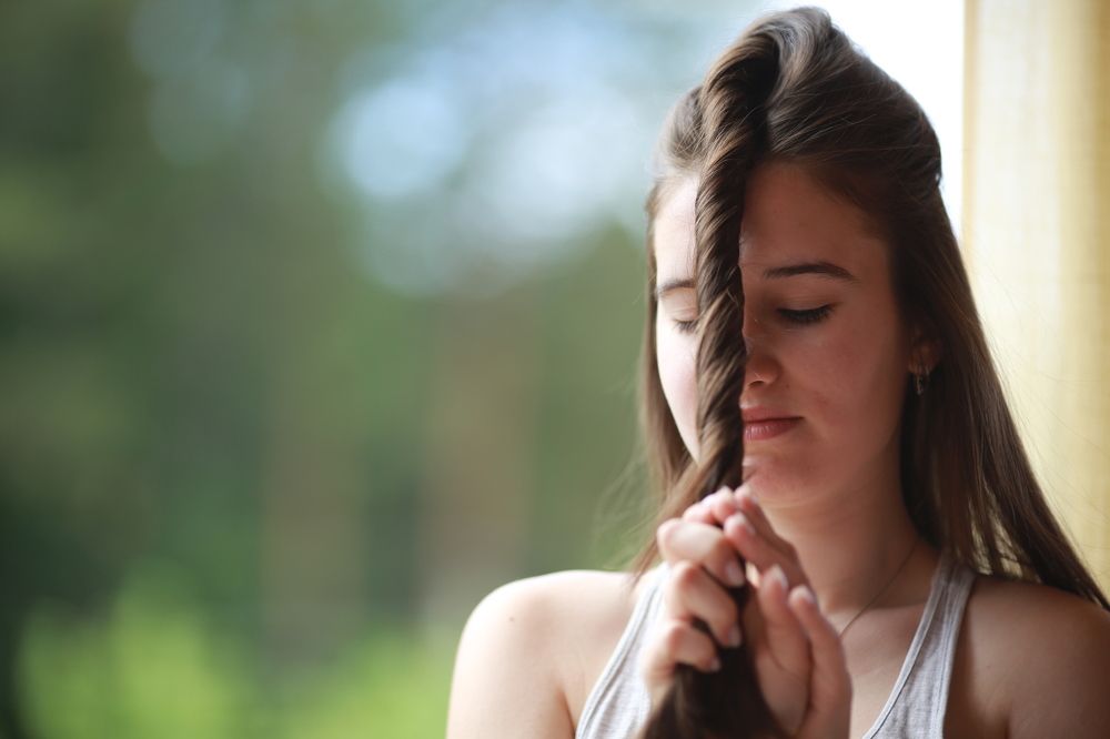 девочка, веранда и что-то еще...