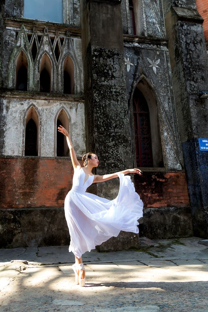 Dancing under the golden sun