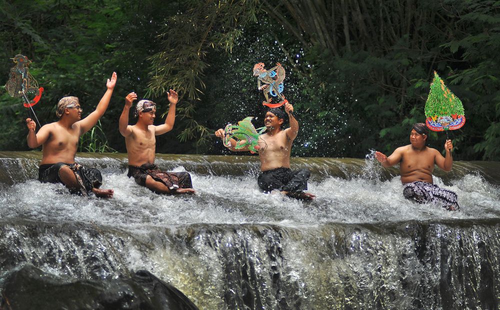 Photograph by  I Made Arya Dwita Dedok