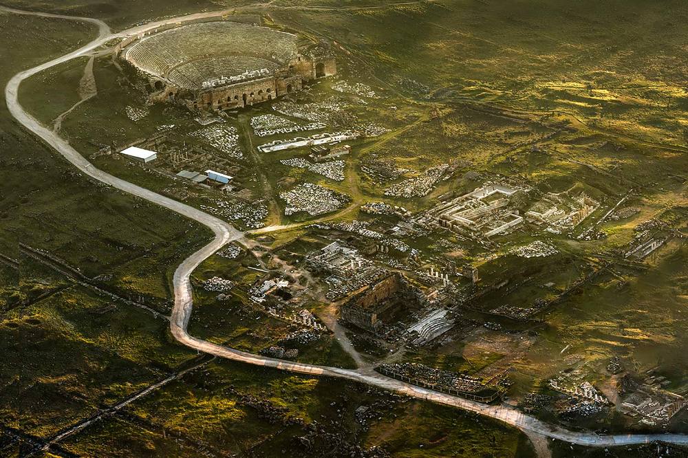 Photograph by Bahir DIBEKOGLU