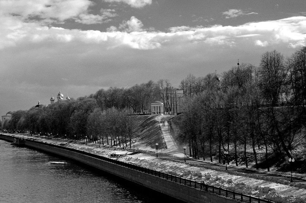 Набережная в Ярославле .Волга.