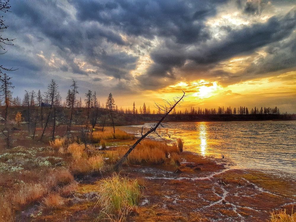 Багряный закат.