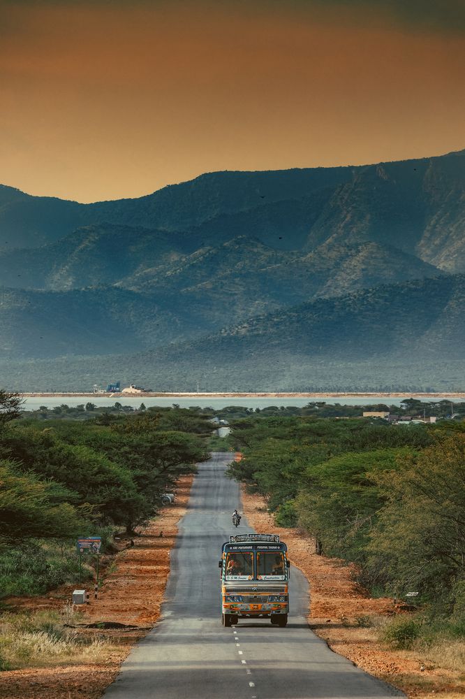 No matter how tall the mountain is, it cannot block the sun!!