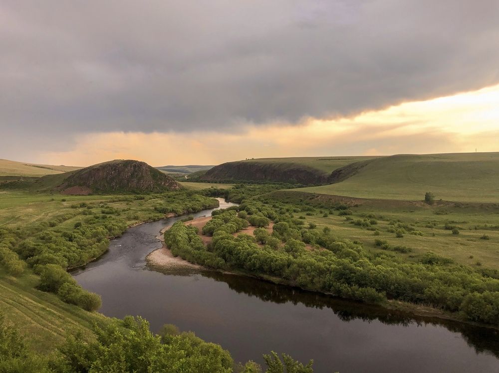 Река Куенга в середине лета