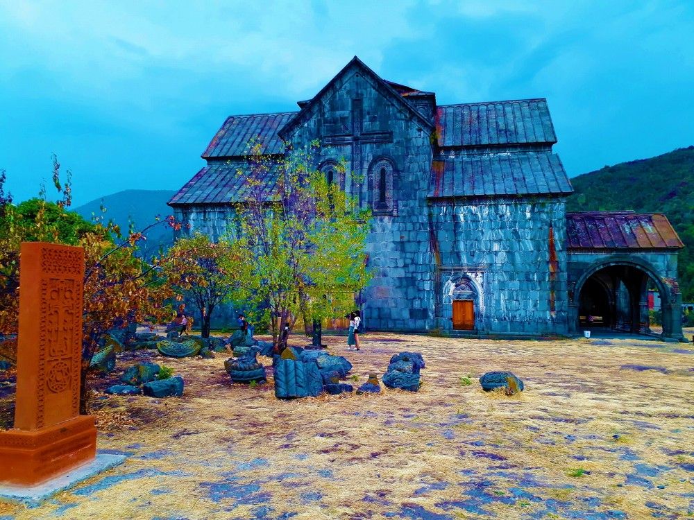 Монастырь Ахтала,  построен X веку  Армения