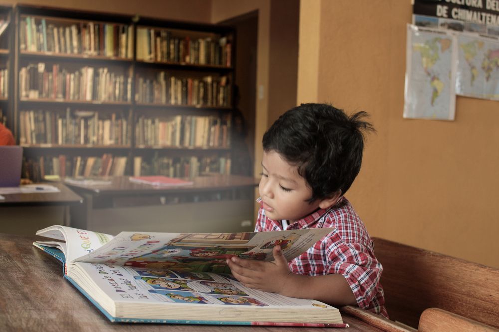 Photograph by Luis Par