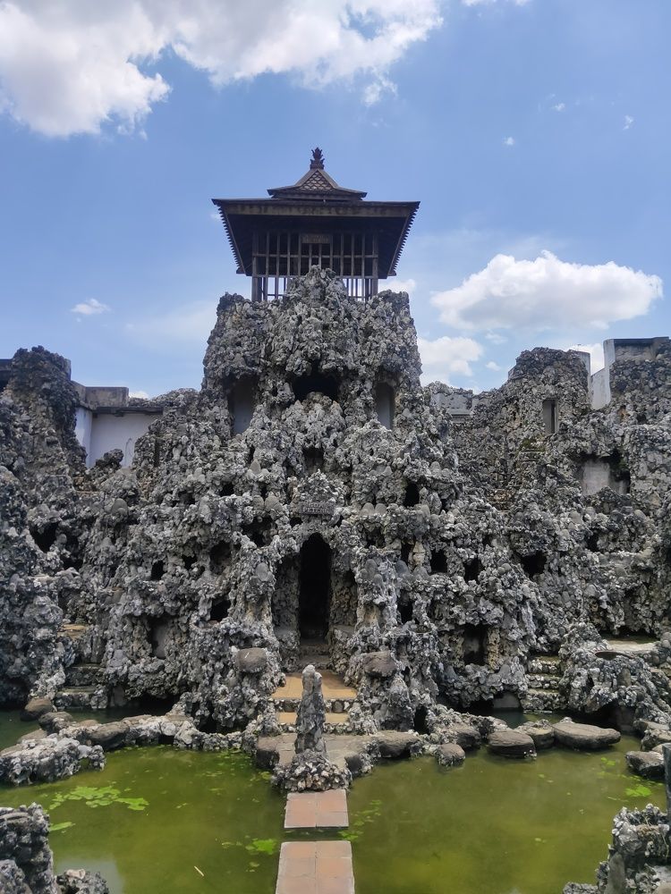 Tample