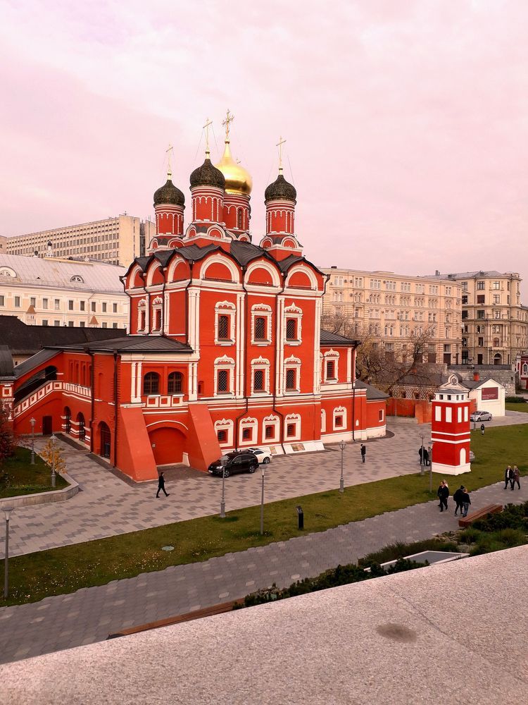 Москва. Церковь.