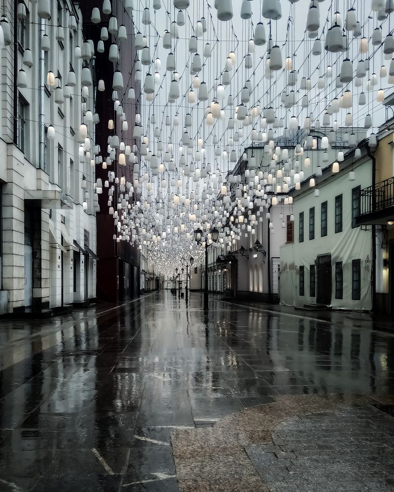 Дождь смывает краски...