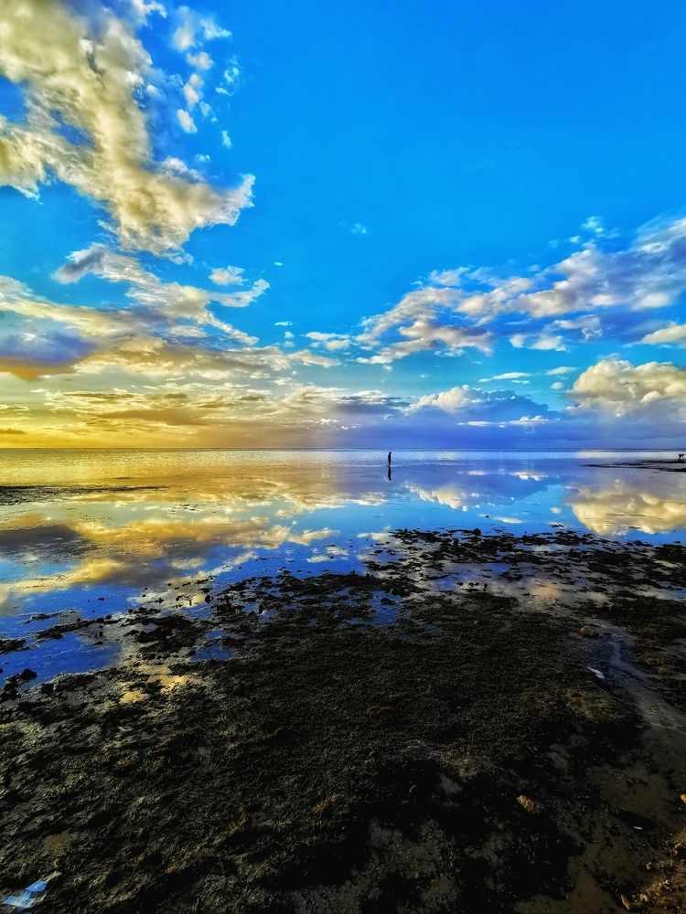 Photograph by Yae Er