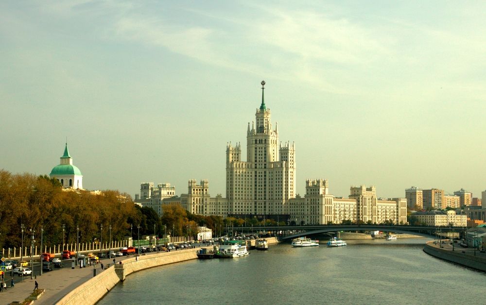 Высотка на Котельнической набережной