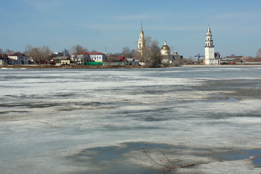 Невьянская наклонная башня