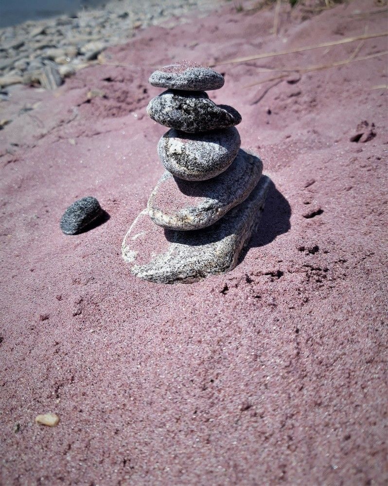 Розовый байкальский песок