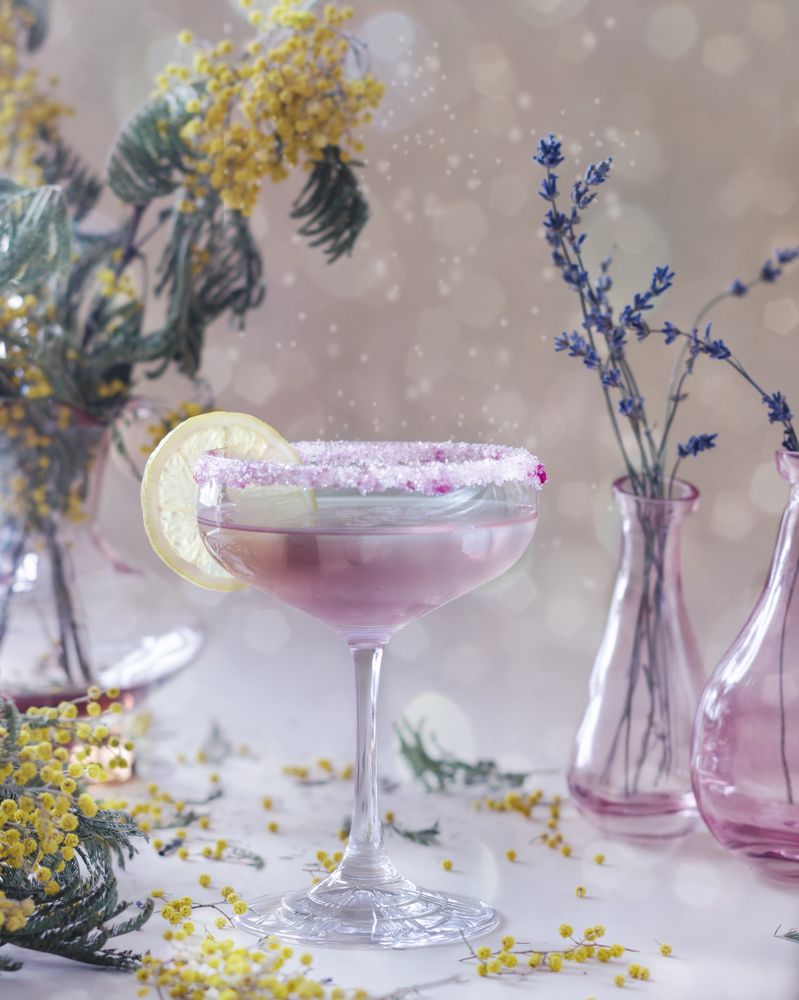 В розовом стиле.