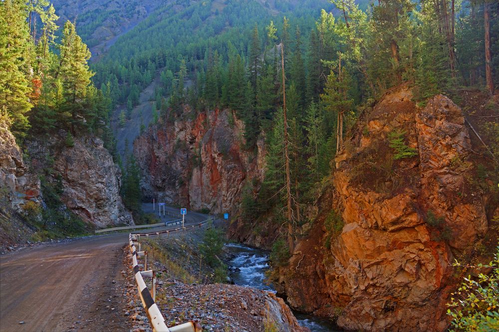 Красные ворота. Алтай