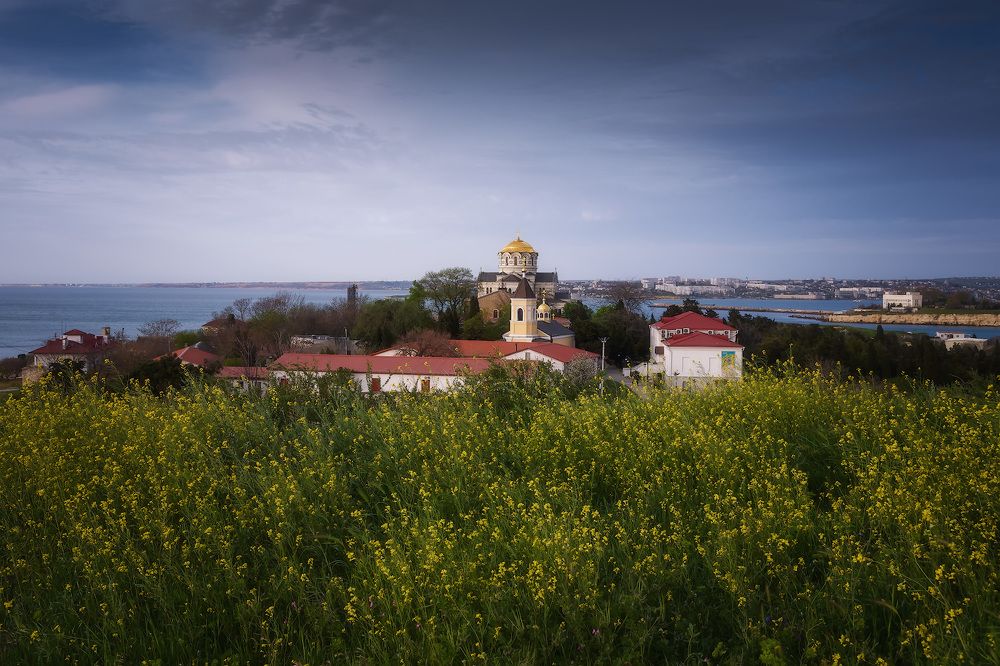 Весна Херсонеса. В Пасхальный вечер.