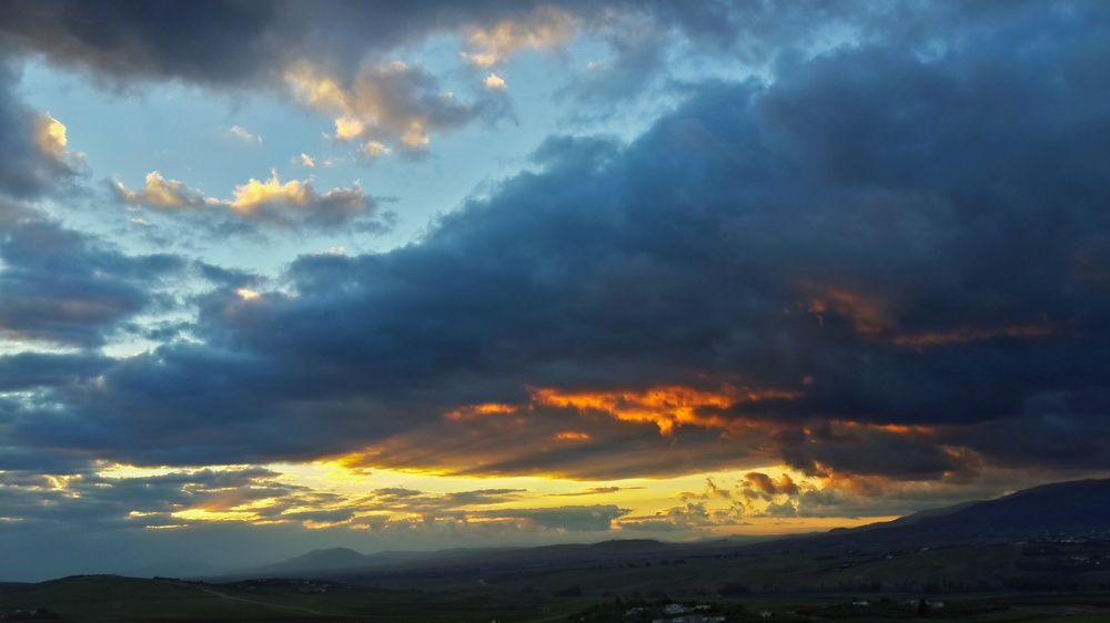 Фотография автора Yacine Meksi