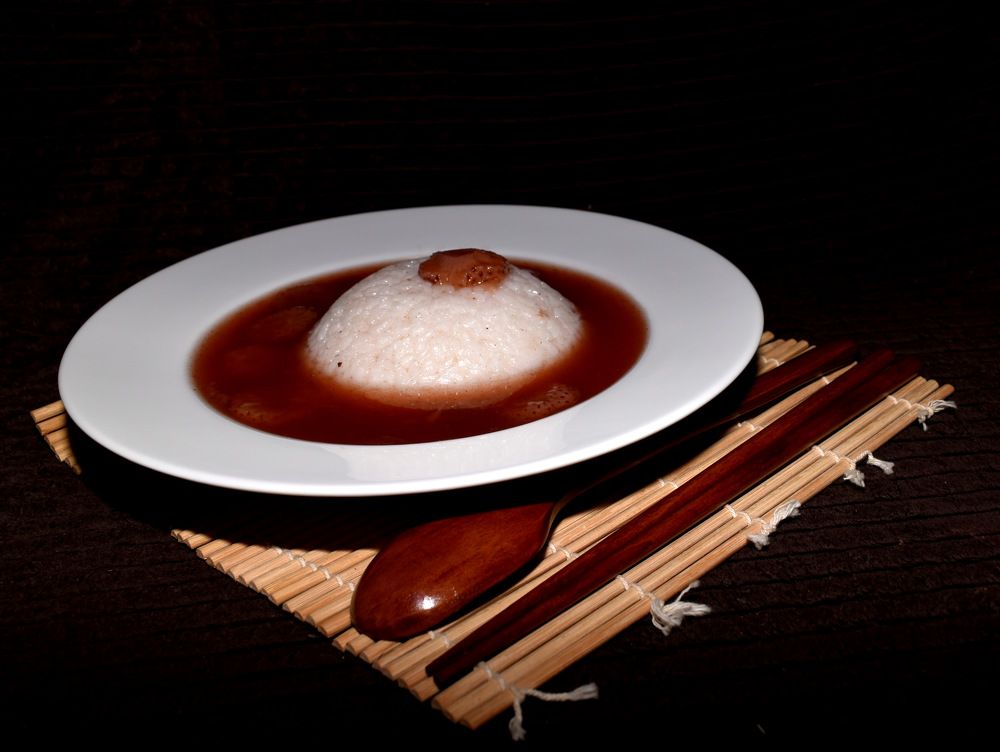 Клубничный десерт с рисом