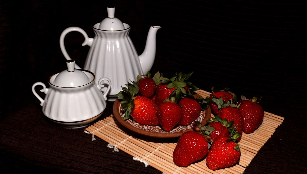 Первая весенняя радость - клубника