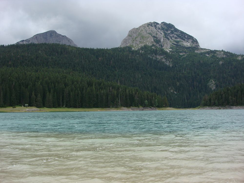 Черное озеро в Черногории