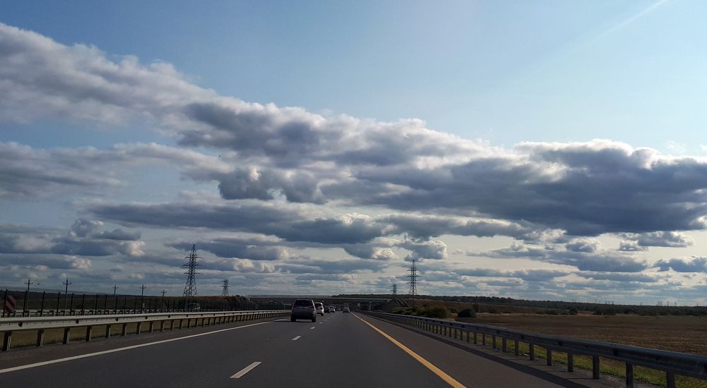 Подмосковье. Вечерние облака.