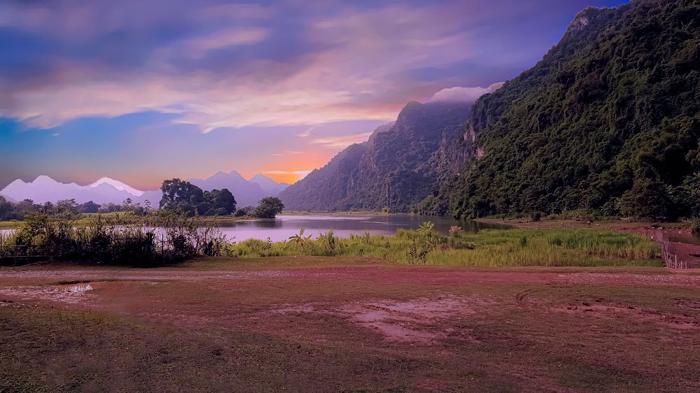 Dieu Long Lake and Sky