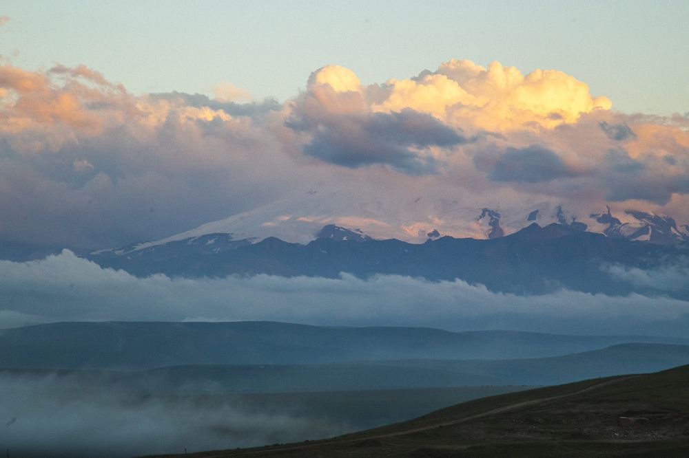 Эльбрус на закате