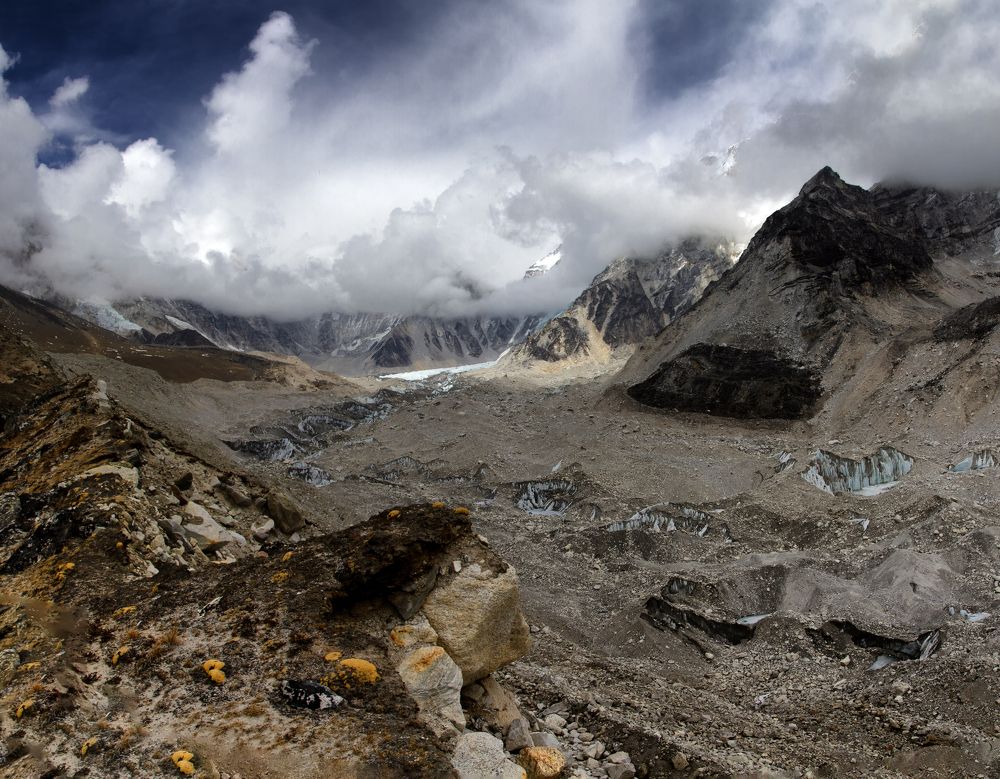 Khumbu glacier & Everest base camp ahead