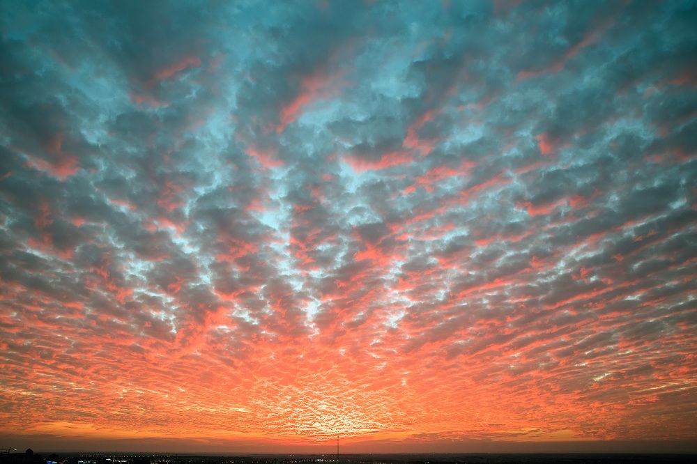 Между землёй и небом.