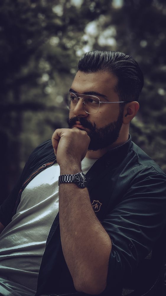 Photograph by Koroshmahdi Azarakhsh