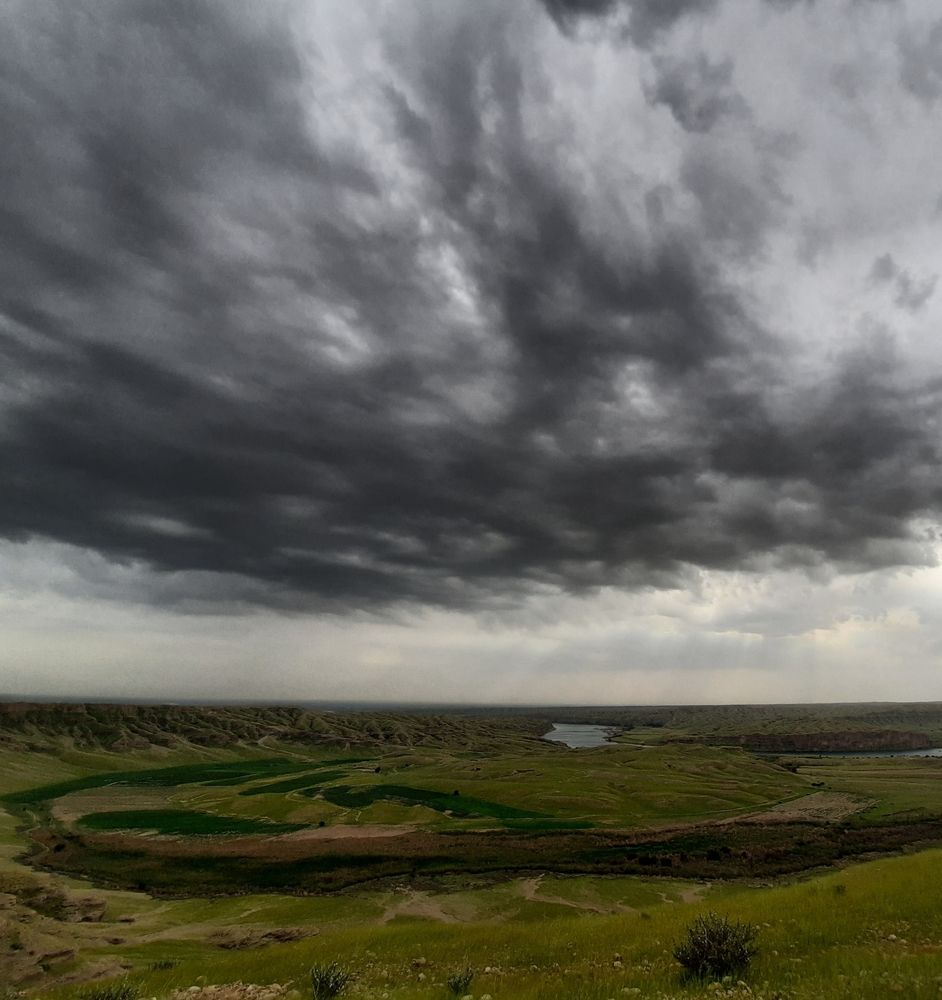 Picture of a cloud by the valley