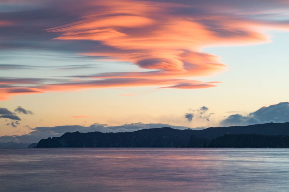 Лентикулярные облака