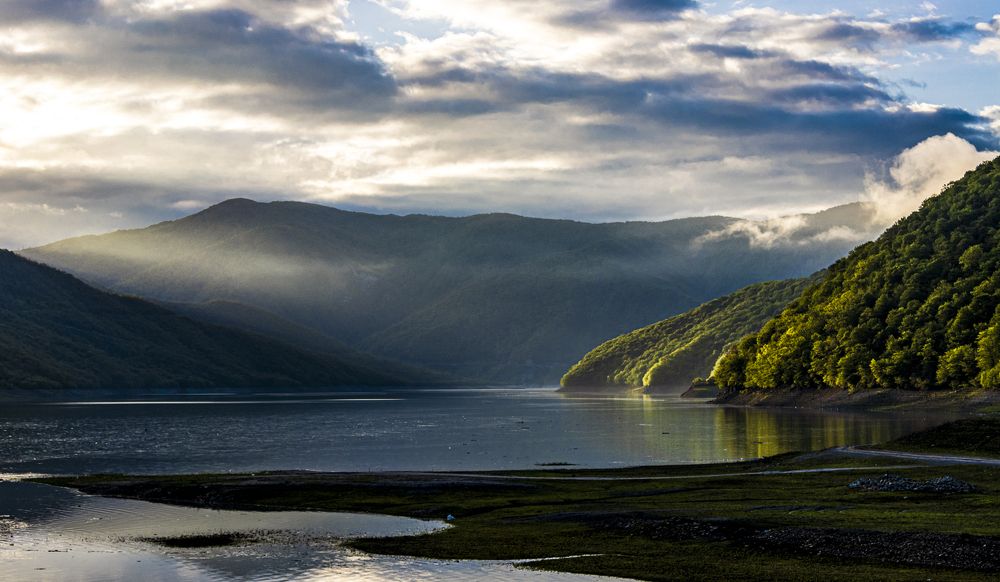 Жинвальское водохранилище Zhinvali reservoir