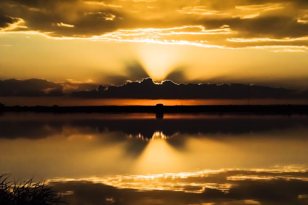 Закат на речке