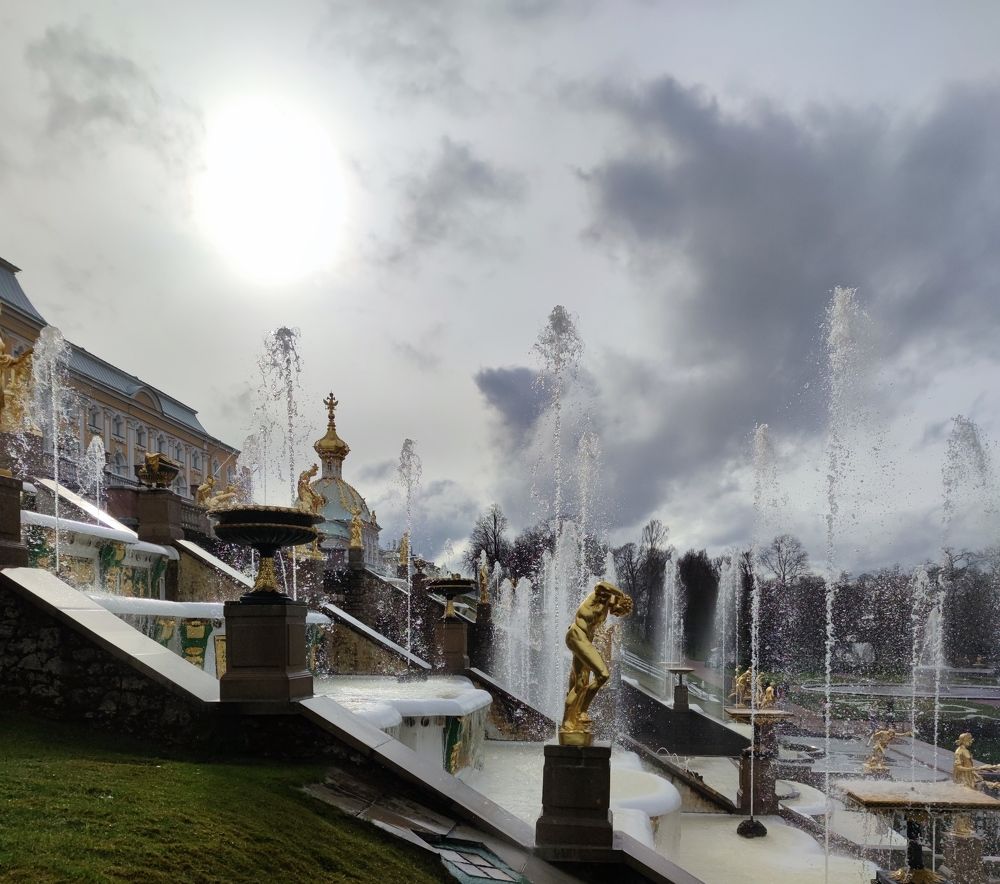Фотография автора Максим Зубарев