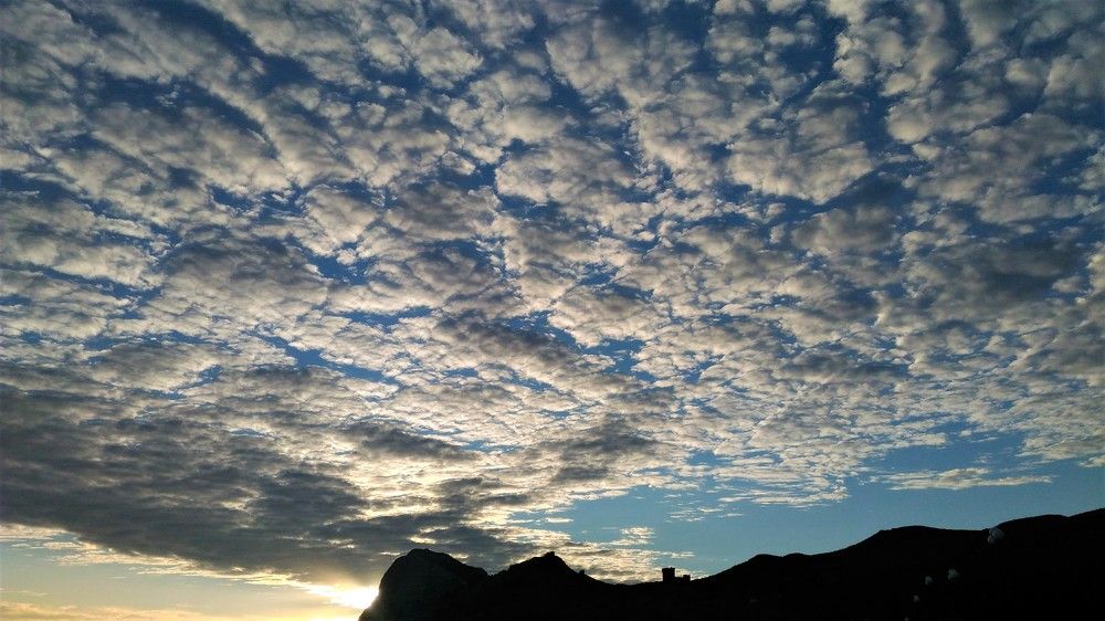 Над крепостью