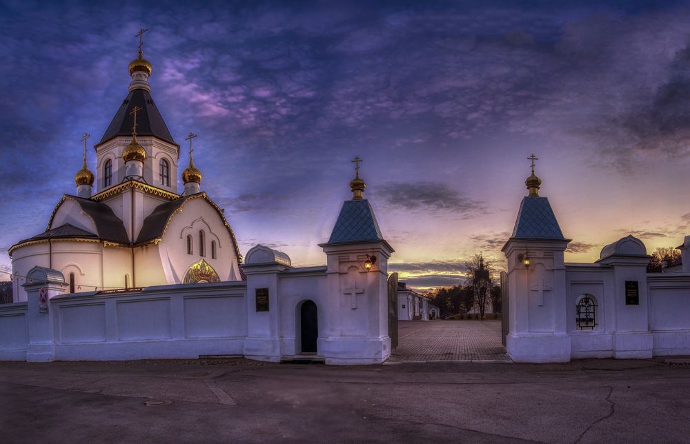 Успенский мужской монастырь.