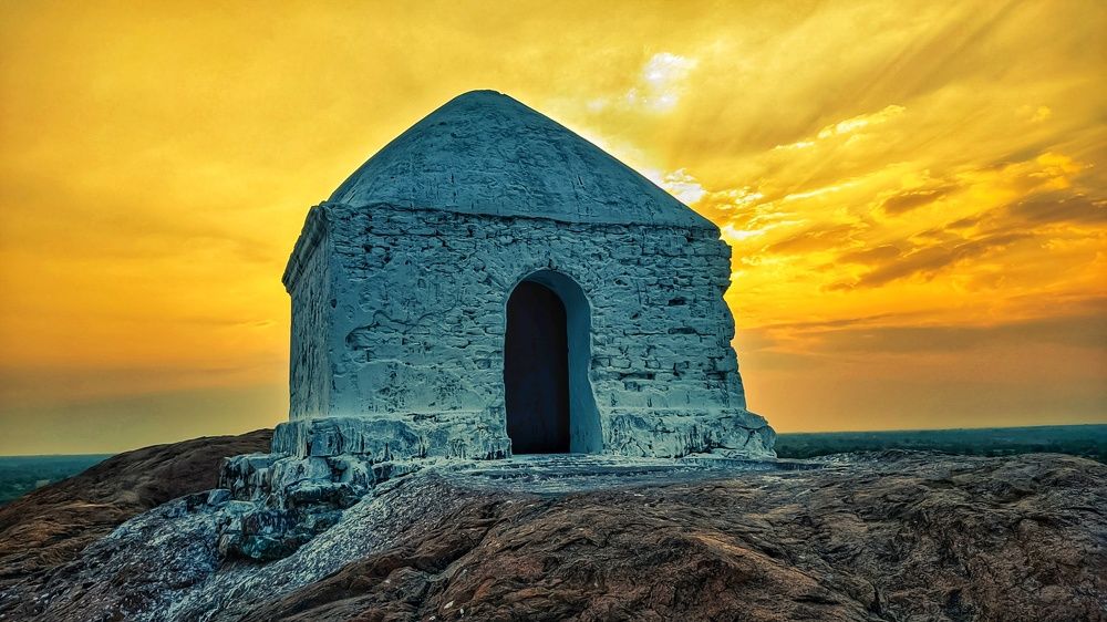 Stand-alone structure