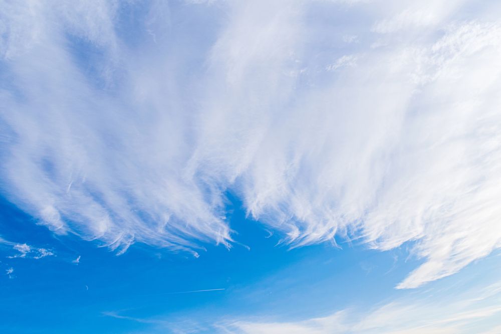 Перьевые облака...