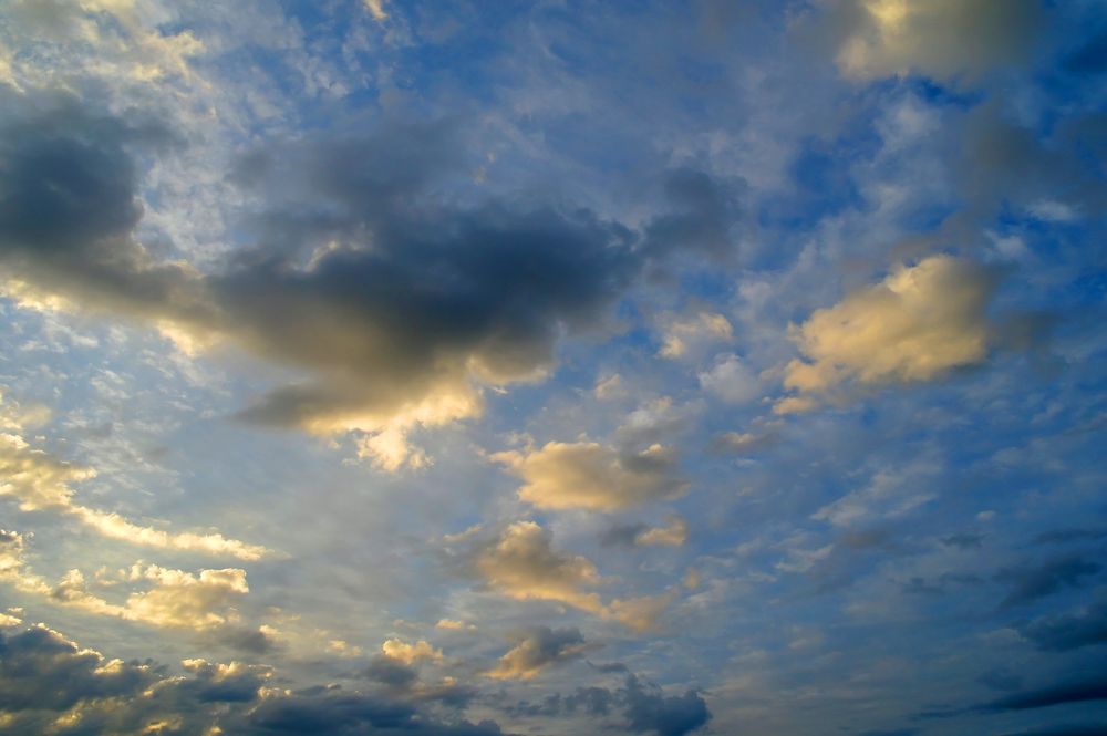 Вечернее небо с облаками/Evening sky with clouds