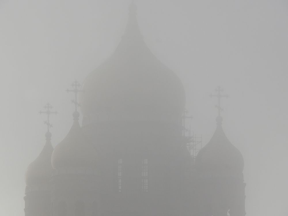 Верхушка Собора. Туман. Владивосток.