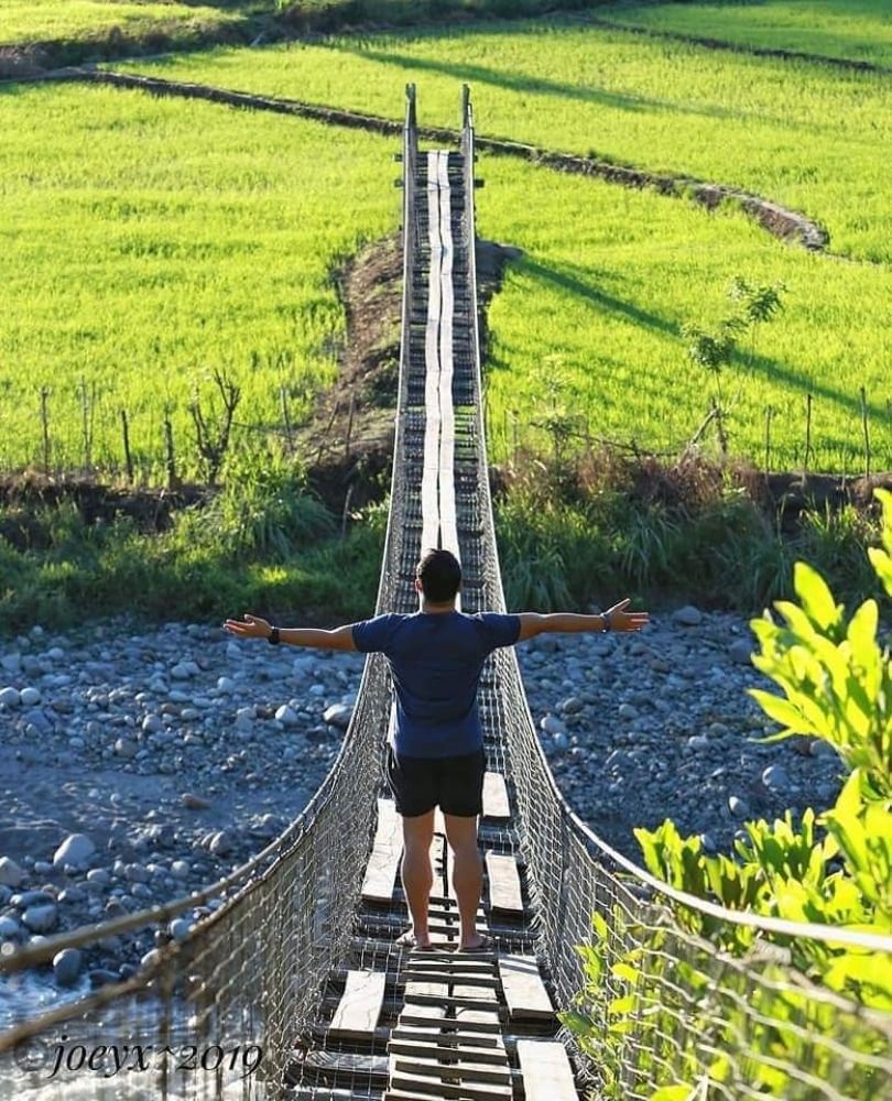 Photograph by Leonzeay Eddie